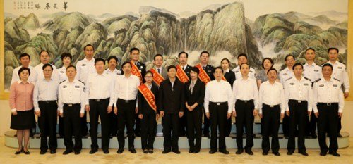 Meng Jianzhu, Guo Shengkun interviews Wu Yixin advanced achievement report is round