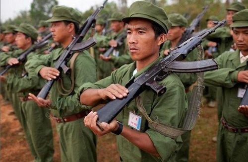 缅甸政府与克钦族独立军冲突 上万难民逃至中