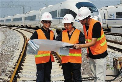 农民工首当选全总副主席 曾参与数十条铁路建设