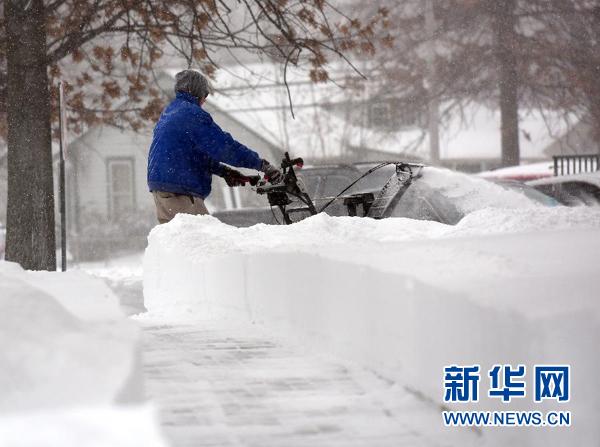 强暴风雪席卷美东北部 至少12人死亡