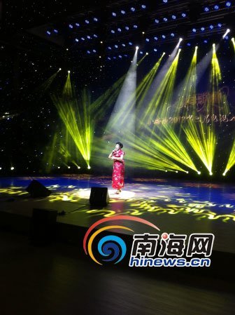 陈冠希带女友出门遭偷拍图片