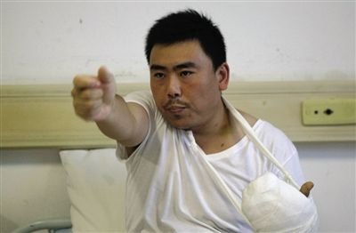 盘锦枪杀村民警察回忆现场:相距1米下意识开枪