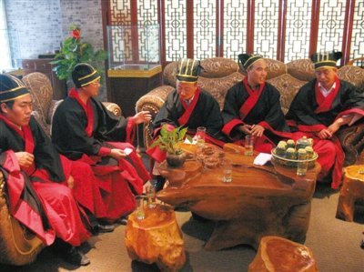 唐宋八大家“后人”着汉服聚会 筹备宗亲联谊会