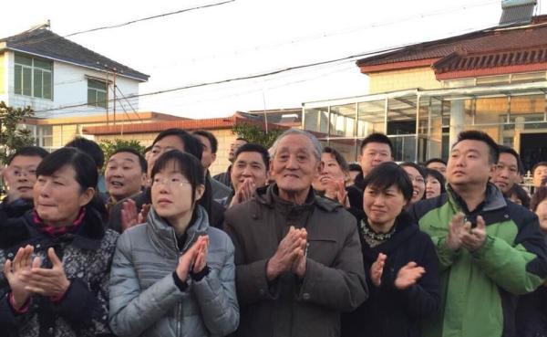 习近平江苏考察获赞腐败克星 习近平:不辜负人民