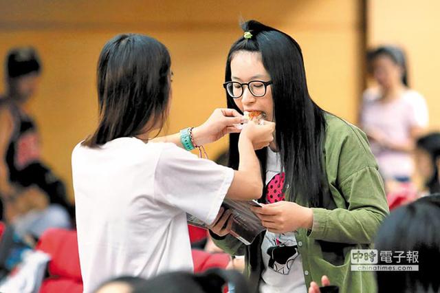 台湾大学入学考试作文《圆一个梦》考生易发挥