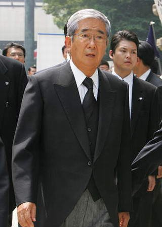 日本右翼分子石原慎太郎狂言"购买"钓鱼岛