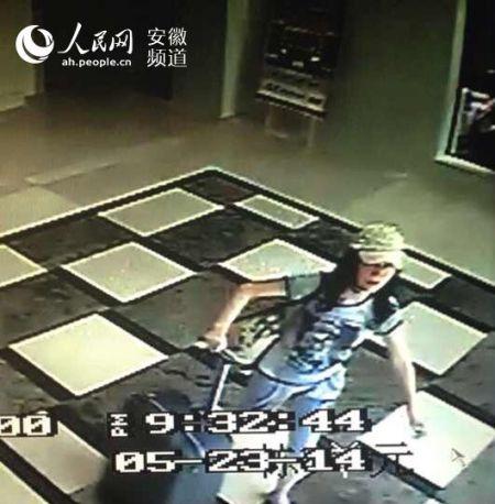 偷官女贼砖法律洞子 所涉官员遭死亡威胁