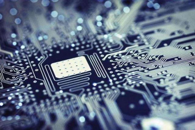 特朗普叫停中资企业收购美芯片商 中国军方"躺枪"_新闻_腾讯网