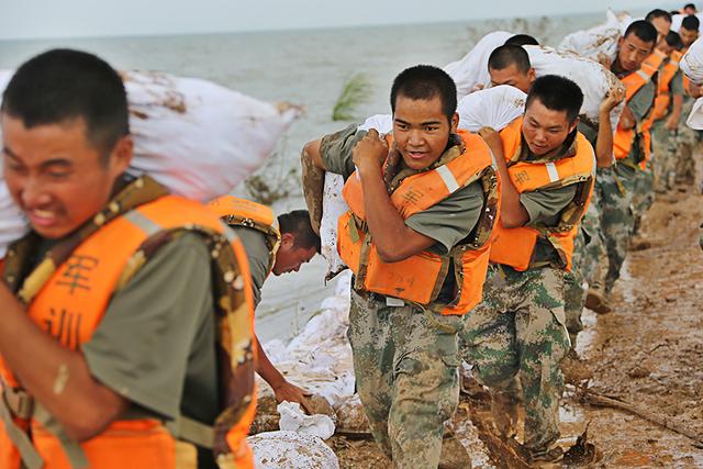 党员永远的旗帜_新闻_腾讯网
