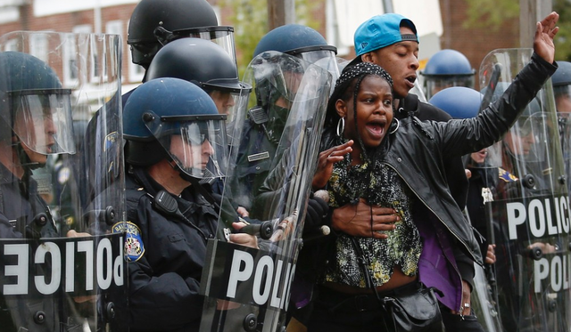 美国巴尔的摩骚乱：警民冲突由来已久