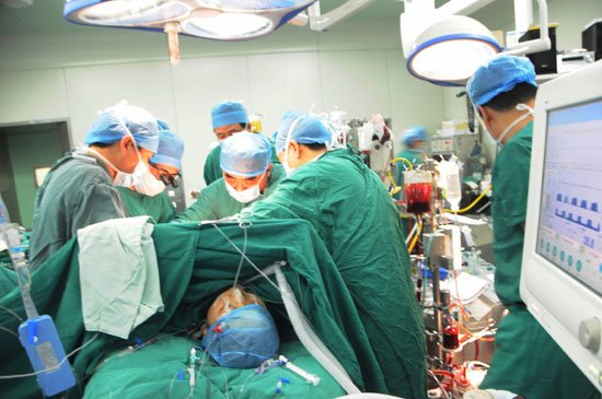 内地首例心肝联合移植在武汉协和医院完成