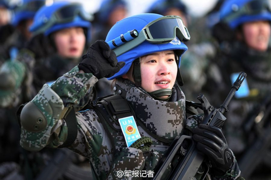 中国首次向海外派遣维和步兵营 含13名女兵