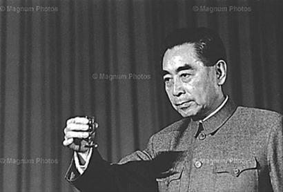 中南海里的年夜饭：毛泽东吃剩饭 邓小平亲自下厨
