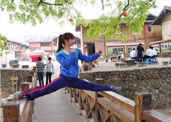 厦门<em>美女体育</em>老师走红 曾是全国跆拳道冠军(图