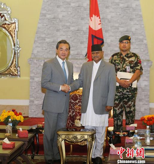 尼泊尔总统和总理会见中国外长王毅