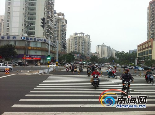 格林纳达有多少人口_中国海军 和平方舟 医院船首访格林纳达接诊9057人