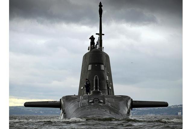 英国海军接收第三艘“机敏”级攻击核潜艇