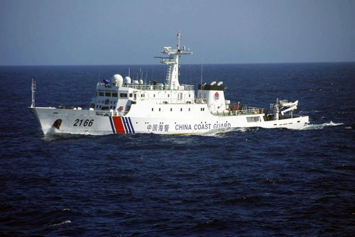 中国4艘海警船继续巡航钓鱼岛 双语回应日警告