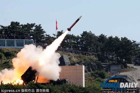 韩国军方试射爱国者PAC-2导弹击中无人靶机