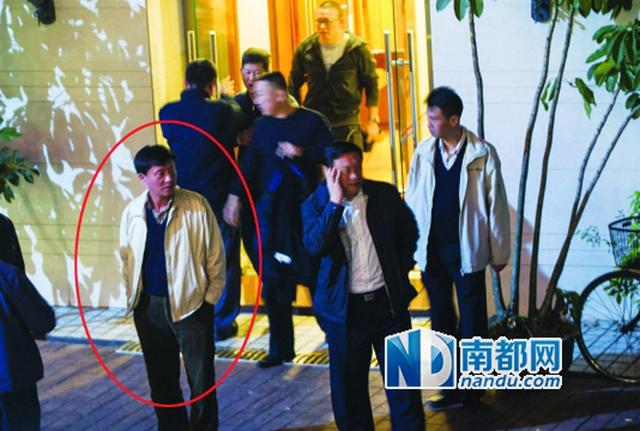 深圳警方通报记者暗访被打案:14名民警被停职