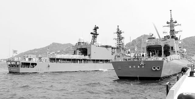 中方军舰获邀访问金兰湾 越南外交的万能牌