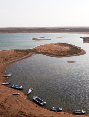 中国最大的沙漠淡水湖_三岔湖有淡水鲈鱼吗_土湖市场属于淡水吗