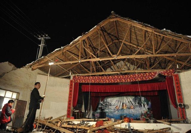 浙江金华婚礼现场因雪坍塌 致7人遇难98人受伤