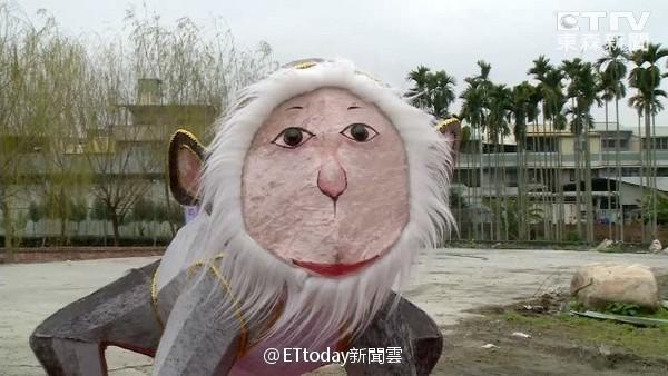 台北灯会福禄猴丑哭网友 然而还有更丑的(图)
