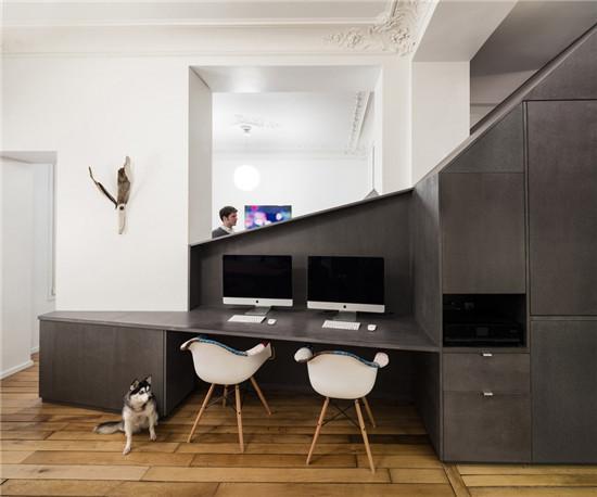 巴黎80平米小公寓改造热衷于收藏与宠物的年轻情侣的家