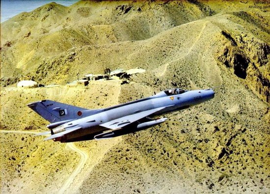 歼7已逝,枭龙当立