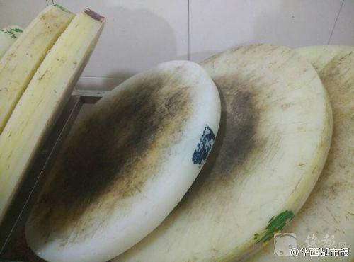 杭州小学午餐“脏乱差” 配送公司和学校遭调查