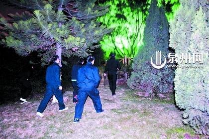 民警之前已抓获过三个“站街男”