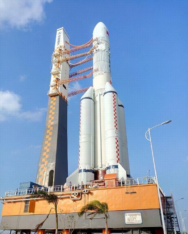 航天科技集团重型火箭贮箱过渡环研制成功