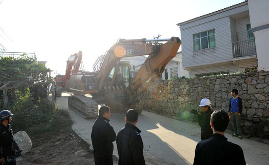 违章建筑_违章建筑 违法收入(2)