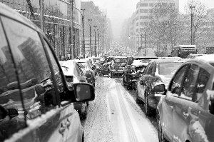 欧洲多国气温跌破零下30度 乌克兰64人冻死街头