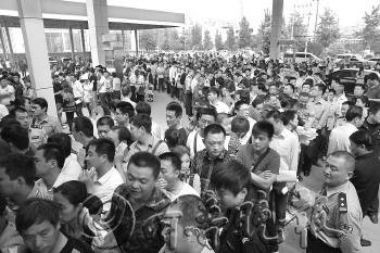 合肥加油站销售劣质汽油 千辆汽车受损趴窝