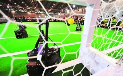 机器人大赛进入高潮 类型繁多技能高超引围观