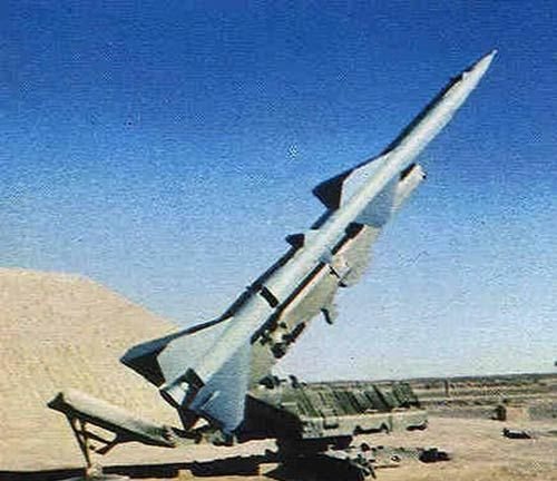 伊朗军队的萨姆-2防空导弹资料图
