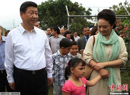 Xi Jinping visits Costarica farmer to sample farmer oneself coffee