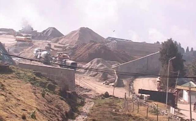 外媒：印军在达旺建大型着陆场 储备物资弹药