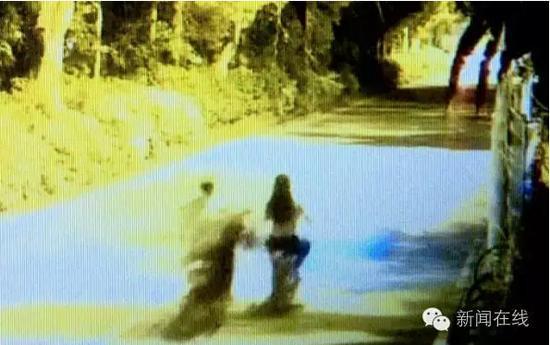 Ů����糵�޹ʱ��߷� ͷ������������Բ���