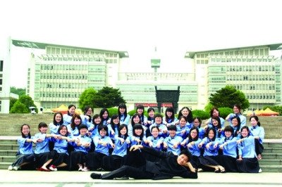 走近高校“女儿国”：教育方式转变