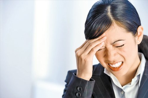 头痛全身无力怎么回事致命流感何以激起朋友圈千层浪？《流感下