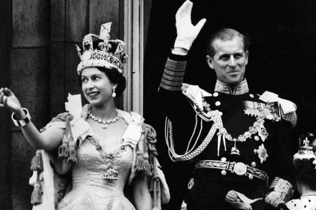 她错过了1953年女王伊丽莎白二世加冕仪式。（网页截图）