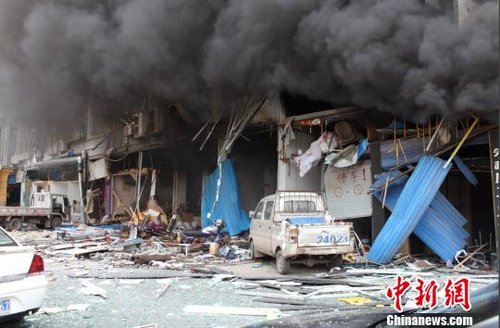 四川南江县城一楼房天然气爆炸 已致1死10余伤