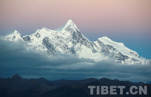 各色山峰