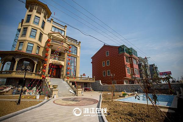 表白失败就跳楼，爹娘白养你