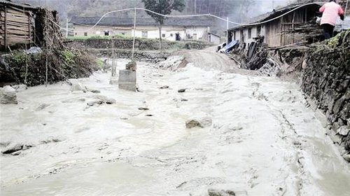 湖北郧西铁矿尾矿渣2次泄漏 2万人饮水受影响