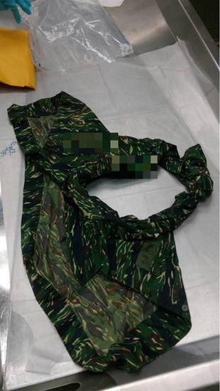 台女军官拍婚纱照前夕自杀男友悲痛不解（图）