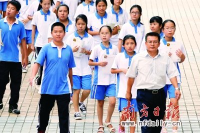 深圳中小学教师性别比例失衡 男性仅占3成